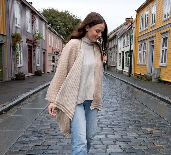 Hovedbilde Ullponcho, Islender, sand/hvit