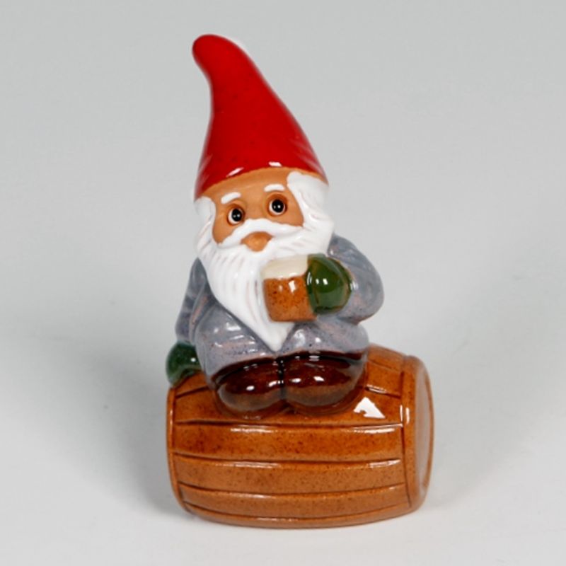 Nisse (micro) på Øltønne, 7 cm